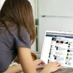 Joven fallece y padres exigen los mensajes de su cuenta de Facebook padres