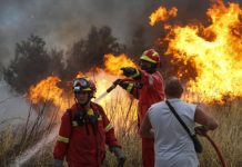 Muertes por incendio en Grecia ascienden a 91