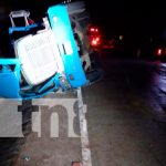Cisterna cargada de leche se vuelca en Matiguás nicaragua