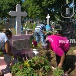 Nicaragüenses se desbordan para recordar a sus deudos en el cementerio Periférico nicaragua