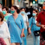 ¿Puedo dejar de usar mascarilla después de recibir la vacuna COVID-19? mundo