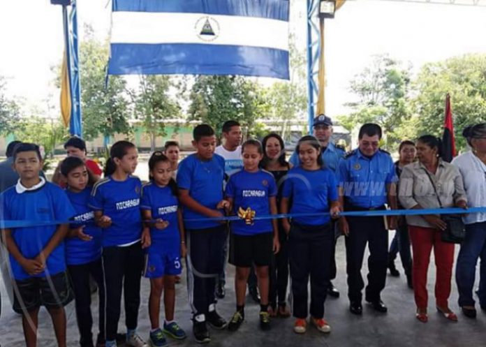 50 inaguran cancha multiusos