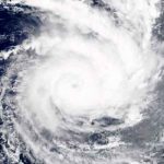 El ciclón Yasa llega a Fiyi con vientos de 240 kilómetros por hora mundo