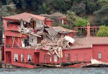 Mansión histórica en Estambul destruida por choque de buque masion