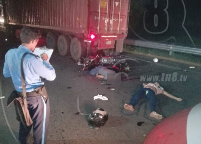 63_EOqOVED Pasajera y conductor de motocicleta pierden la vida