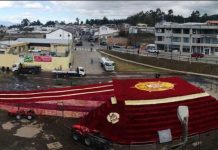 Ecuador busca el récord Guinness con una pirámide de más de 500.000 rosas