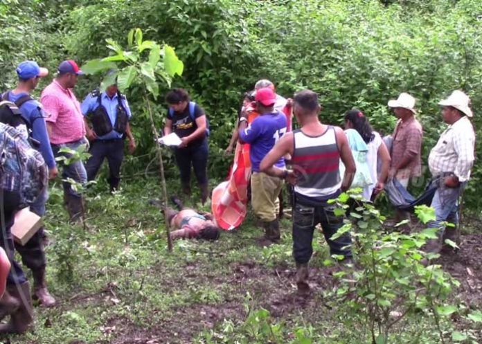encuentran muerta a profesora
