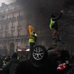 183 personas detenidas y 65 heridos por caos de protestas en París francia