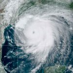 Huracán Laura sube a categoría 4 y es «extremadamente peligroso» centro nacional de huracanes