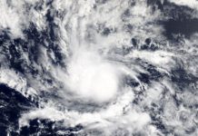La tormenta tropical Beryl sigue debilitándose rumbo al Caribe