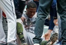 Bravos vence 7-1 a Medias Rojas pero Acuña sale lesionado