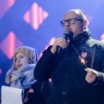 Muere alcalde polaco apuñalado anoche durante un acto público polonia