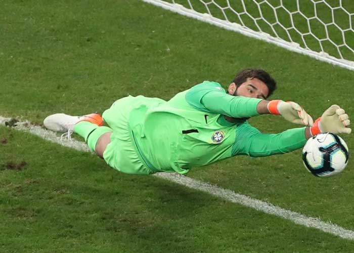 Alisson alisson becker