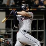 Alonso llega a Medias Blancas en canje con Indios medias