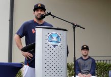 Altuve y Bregman se disculpan por robo de señales