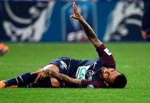 Reacción de Dani Alves tras anunciarle que se perdería el Mundial dani