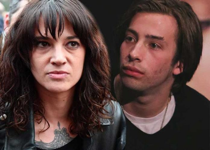 BENNETT-PORTADA italia