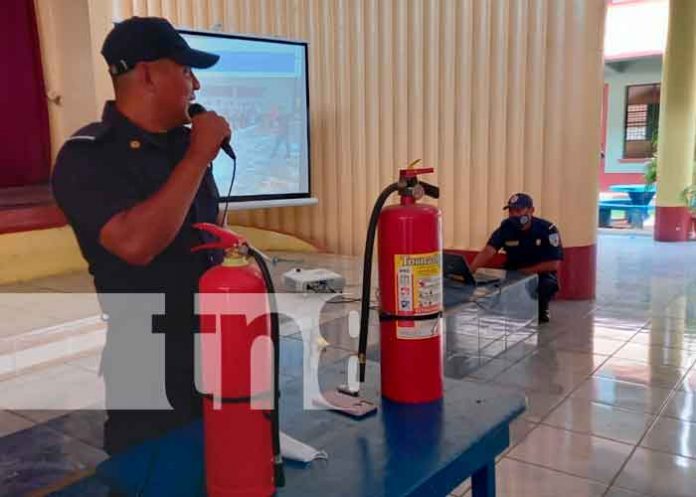 BOMBEROS1 nicaragua, Masaya, bomberos, capacitación, estudiantes,