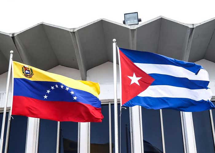 Bandera_XcJumLy cuba