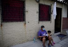 Cuarentena por coronavirus lleva a familias a clamar por comida en El Salvador hambre