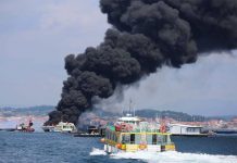 barco turistico