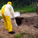 Entierran en Honduras a un bebé que fue tirado en un basurero bebe