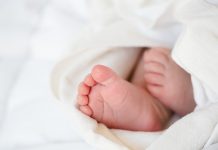 Incesto en España: Niña de 11 años da a luz un bebé de su hermano de 14