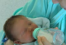 Acuerdo macabro en Perú: Envenenan a bebé con leche y raticida biberon