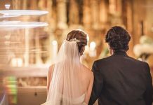 La extraña razón por qué las novias se ubican a la izquierda frente al altar ceremonia