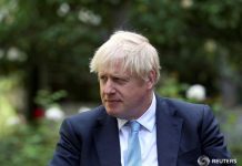 Johnson pierde la mayoría en el Parlamento tras la fuga de un diputado conservador boris johnson