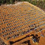 Excavan fosas comunes en ciudad brasileña de Manaos ante coronavirus fosas comunes