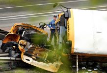 Al menos dos muertos y 45 heridos en accidente de bus en EE.UU. estados unidos
