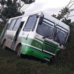 Once heridos al chocar un camión de carga y un autobús en Pinar del Río cuba