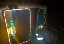 Bus con más de 60 turistas se vuelca en La Ceibita, Honduras honduras