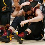 Irving y James guían a Cavaliers a triunfo sobre Knicks cavaliers