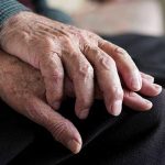 Hombre de 80 años es la cuarta víctima mortal por coronavirus en Chile chile