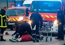 Pelea de inmigrantes en Calais fuerza a intervenir al Gobierno francés