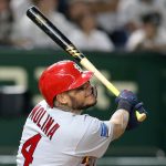 Molina pega jonrón; Estrellas de MLB ganan en Japón yadier
