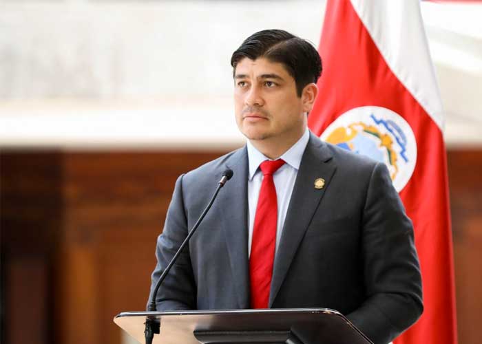 Carlos-Alvarado_YlKgGYA caravana