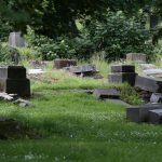 Indemnizan a familia de niño que murió aplastado por una lápida ciaran williamson