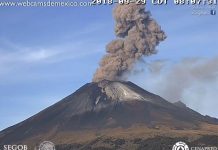 Volcán Popocatépetl emite gran nube de ceniza y afecta la capital de México mexico