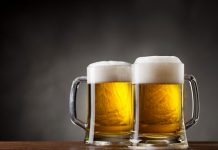 Aprende a preparar cerveza artesanal en casa (VIDEOS) dia internacional de la cerveza