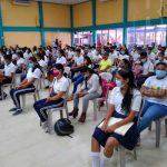 Bachilleres de Chinandega reciben bono complementario educacion