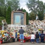 Católicos hispanos celebran a La Guadalupana en el santuario de Chicago virgen de guadalupe