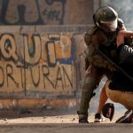 Taxistas y camioneros chilenos bloquean vías en nueva jornada de protestas taxistas