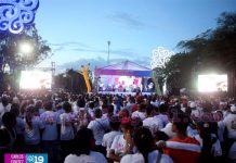 Concierto por la paz en Nicaragua en la Avenida de Bolívar a Chávez presidente daniel ortega