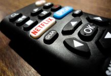 Niño desobedece a su madre, se queda hasta tarde a ver Netflix y ahora es un «héroe» delaware
