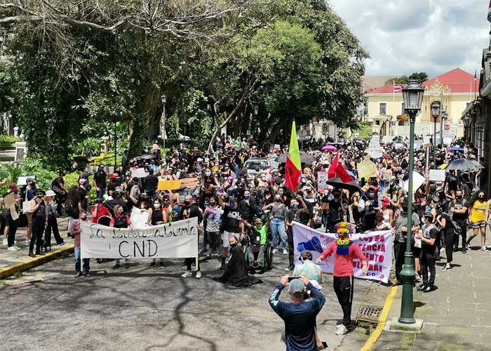 Costa-Rica_4WsfX4w artistas