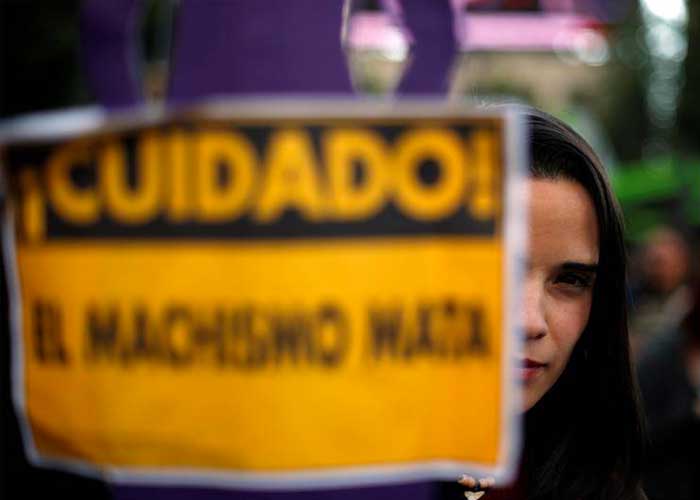 Costa-Rica_BsGK0Ni policia