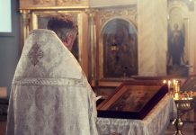 Iglesia católica española envía a Bolivia a cura pederasta sacerdote jesuita